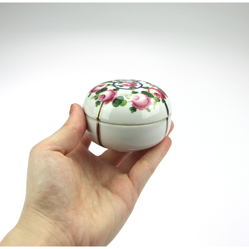 Porcelánová dózička s růžemi