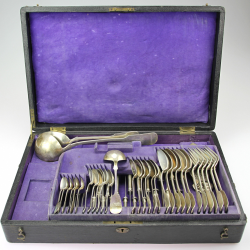 Set of silver cutlery