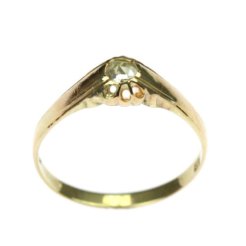 Zlatý prsten s diamantovou...