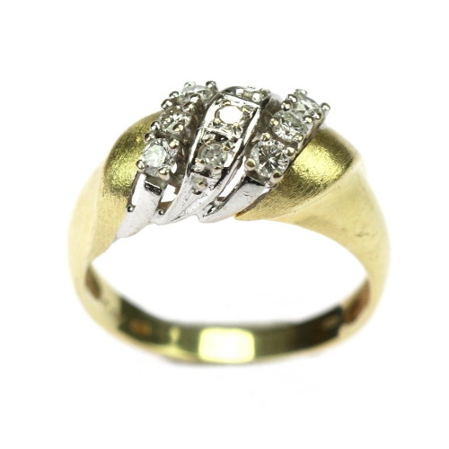 Prsten z dvojího zlata s diamanty