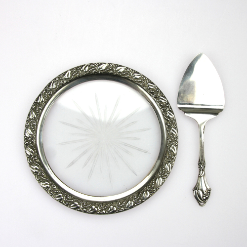 Silver scoop and coaster - set