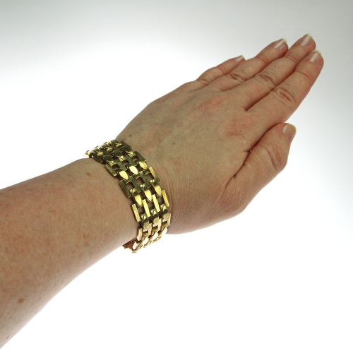 Low carat gold link bracelet