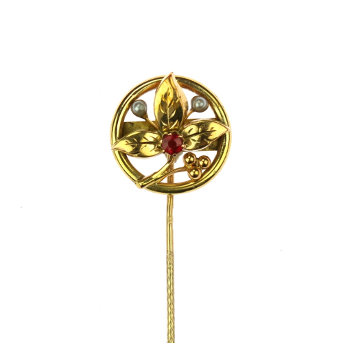 Gold tie pin