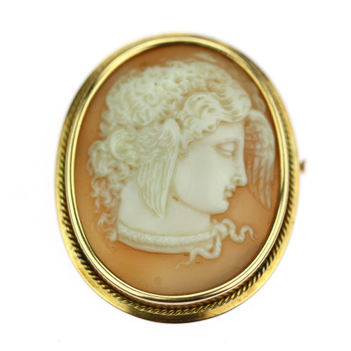 Kamejová brož s Medusou