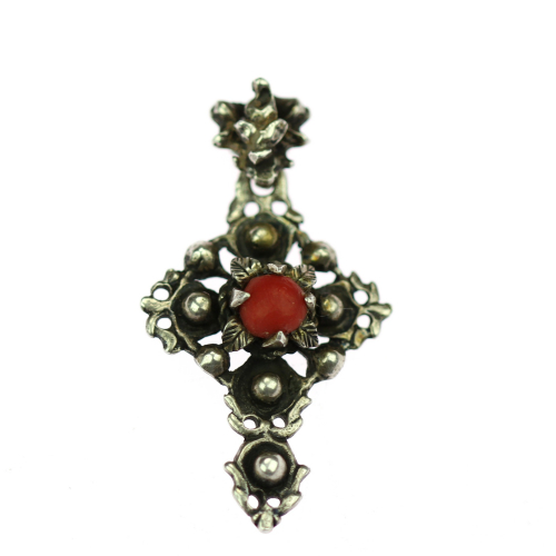 Silver pendant with sea coral