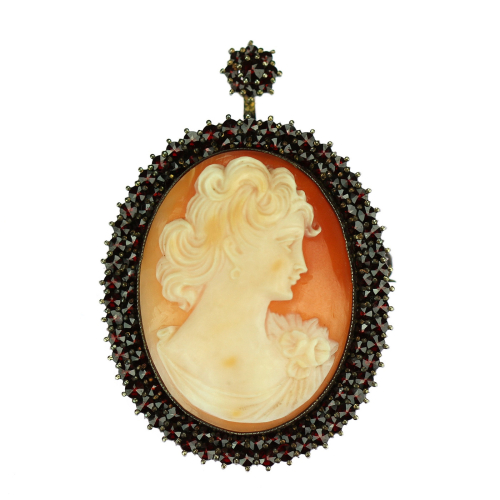 Cameo in silver frame with...