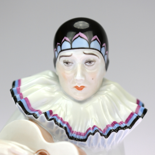 Soška pierota s kytarou - Rosenthal