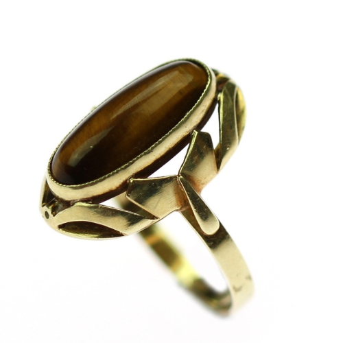 Gold ring with tiger's eye