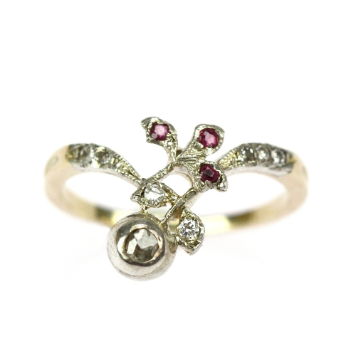 Secesní prsten s diamanty a rubínky