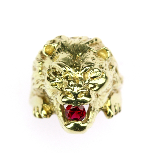 Gold ring - lion