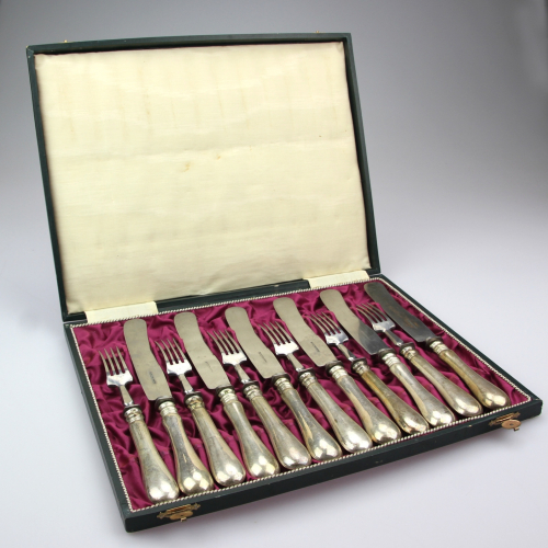Silver cutlery for 6 persons