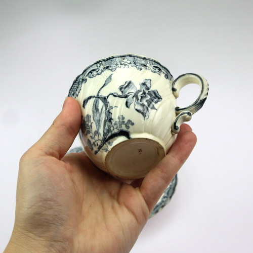 Šálek s podšálkem - Utzschneider & Cie