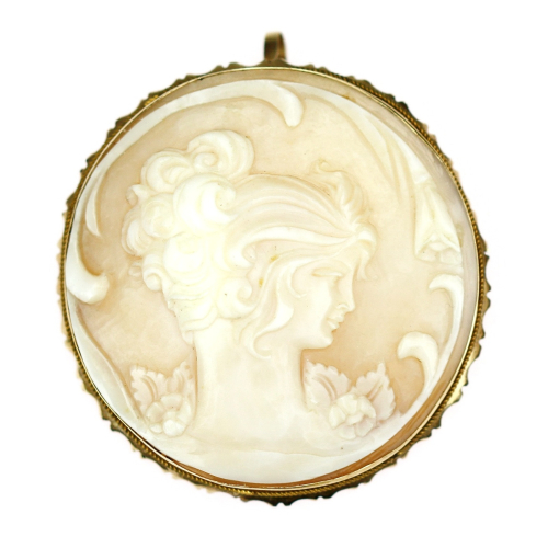 Shell cameo brooch/pendant