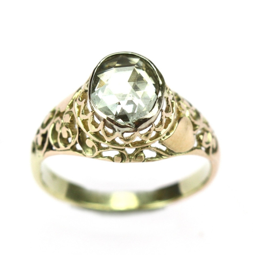 Gold ring with rose cut...