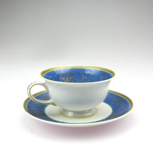 Porcelain cup and saucer -...