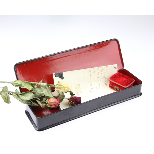 Krabička z lakovaného dřeva