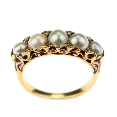 SOLD - Victorian ring with pearls and rose cut diamonds