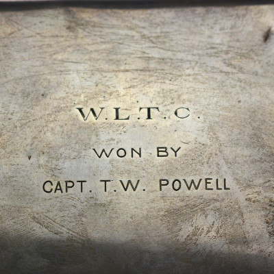 Stříbrná krabička s rytinou - Anglie