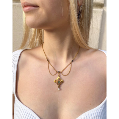 PRODÁNO - Secesní koliér se smaragdem, routami a perličkou