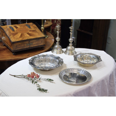 Stříbrná miska s monogramem - Meriden Britannia Co.