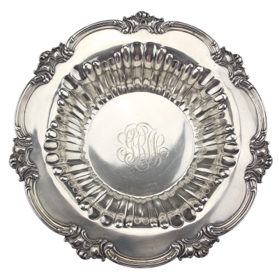 Stříbrná mísa s monogramem - Kolem roku 1900