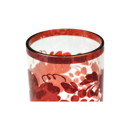 Číše zdobená vinným dekorem