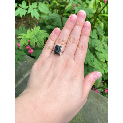 Zlatý prsten s kamejí z karneolu