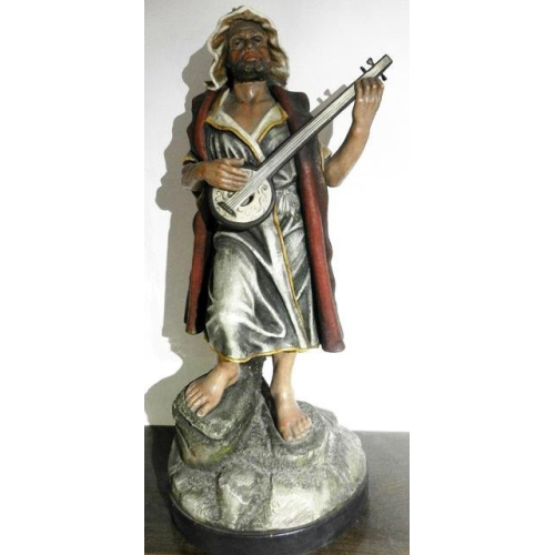 Sculptures of musicians