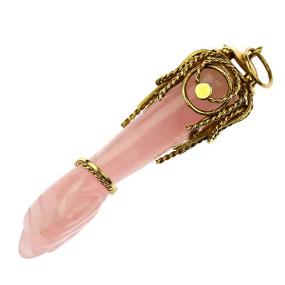 Růženínový přívěsek s rukou "figa"