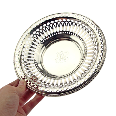 Perforovaná stříbrná miska s monogramem - Gorham