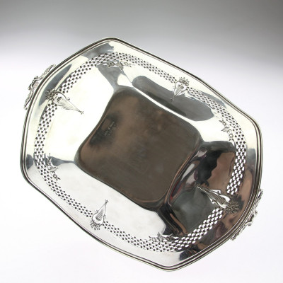 Silver basket - International Silver Co.