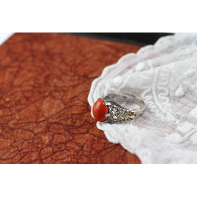 Zlatý prsten s mořským korálem