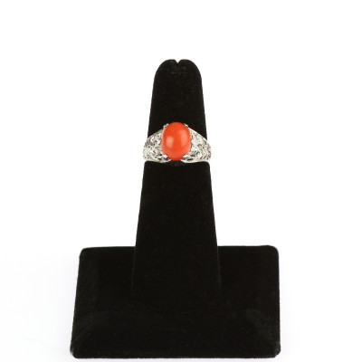 Zlatý prsten s mořským korálem