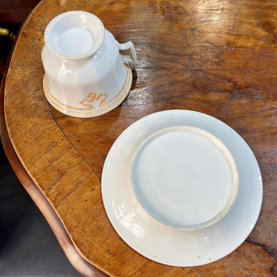 Porcelánový šálek s podšálkem - Březová