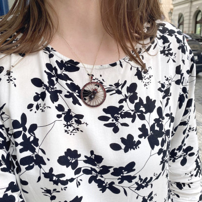 Garnet pendant - spider