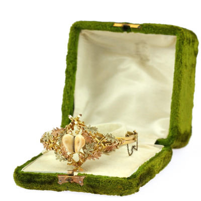 Austro-Hungarian gold bracelet with grandels