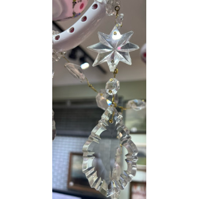 Růžovo-bílý skleněný lustr, Československo