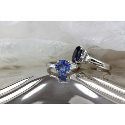 Platinum ring with sapphire 2,36 ct