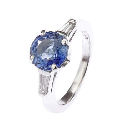 Platinum ring with sapphire 2,36 ct
