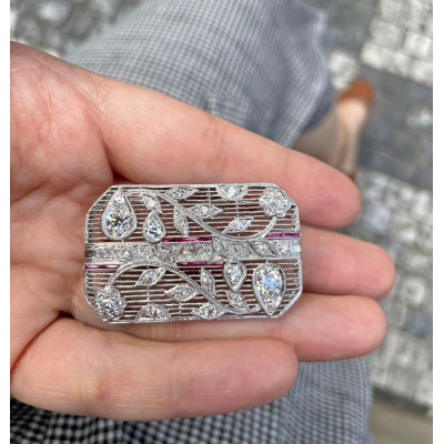 Art deco platinum brooch with diamonds and rubies