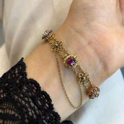 Náramek s drahými kameny - konec 19. století