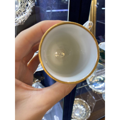 Porcelánový šálek s malovanými květy - Vídeň