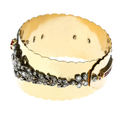 Gold bracelet with ruby bow and diamonds - 17 cm