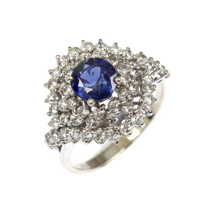 Gold ring with sapphire and diamonds