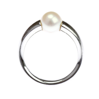 Bílozlatý prsten s perlou