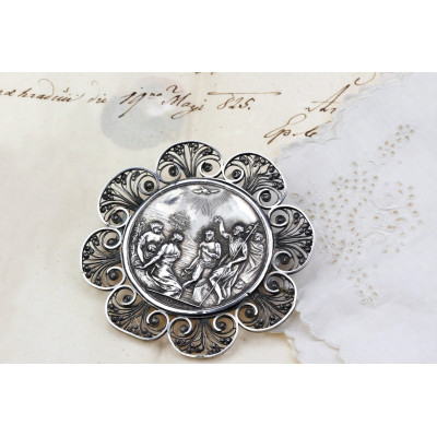 PRODÁNO - Stříbrný křestní medailon - Praha, rok 1831