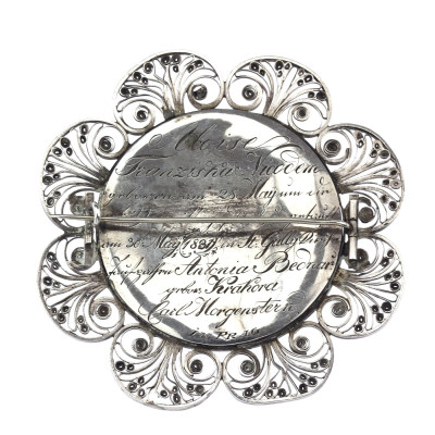 PRODÁNO - Stříbrný křestní medailon - Praha, rok 1831