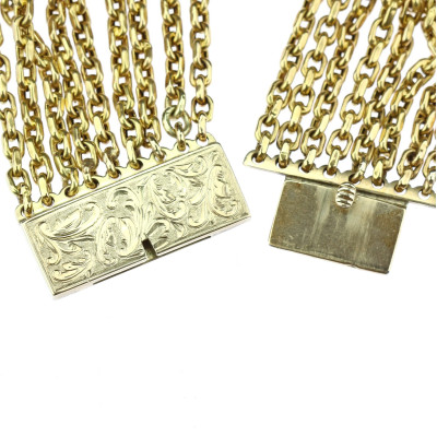 Zlatý náramek z devíti řetízků