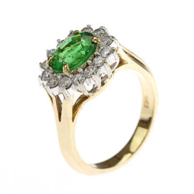 Zlatý prsten s tsavoritem a diamanty