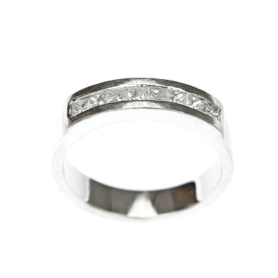 Bílozlatý prstýnek s diamanty